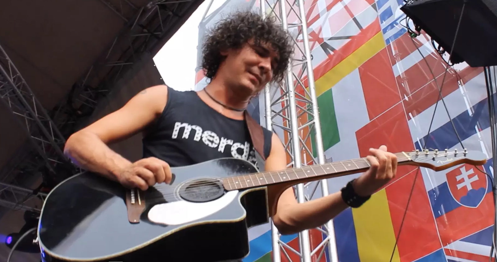 Zen Circus e terapia con le canzoni: “Il rock ‘n’ roll ci ha salvato la vita”