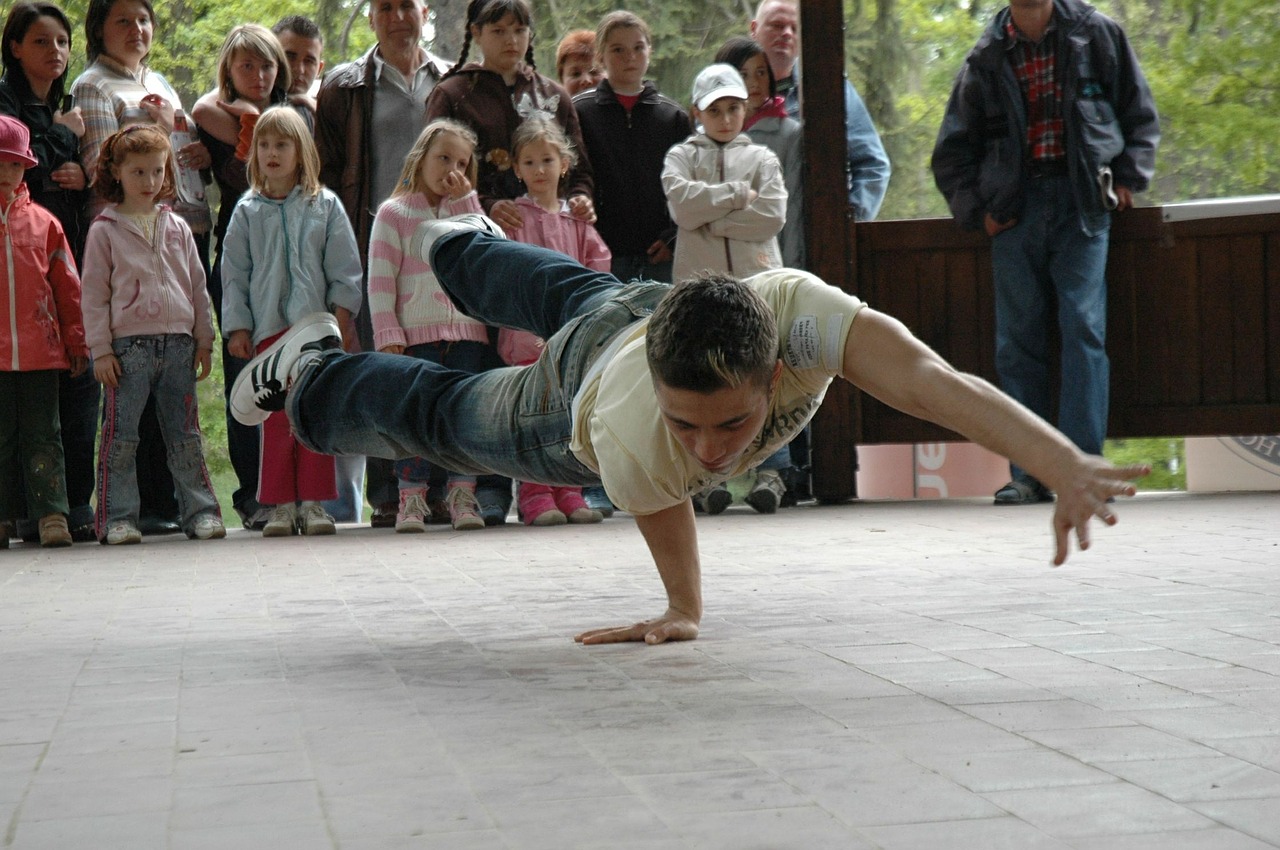 Musica e movimento: perché sono importanti per genitori e bambini