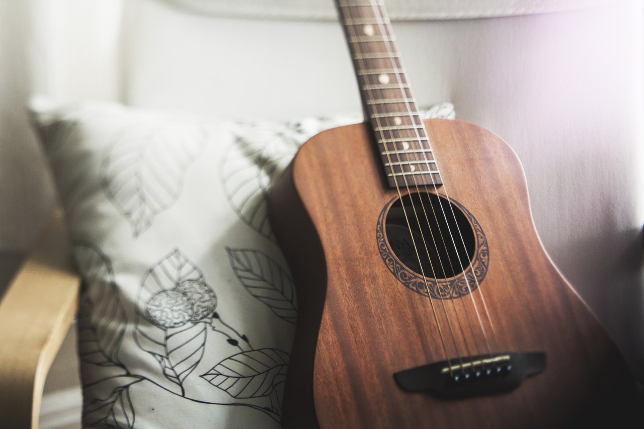Psicologia e canzoni: una playlist al giorno… toglie il medico di torno!