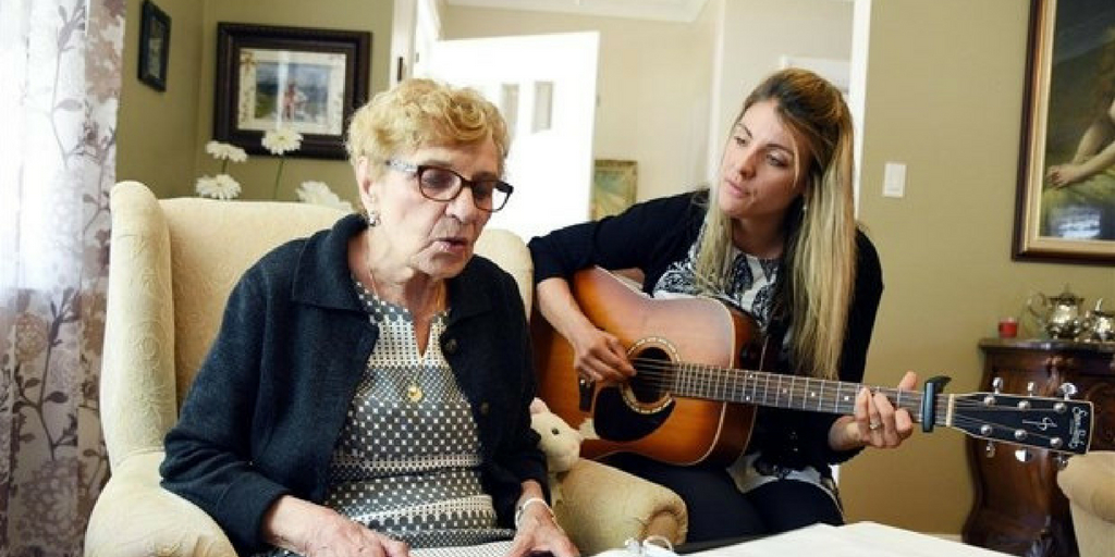 Una signora re-impara a parlare grazie alla musica: scopri come ha fatto