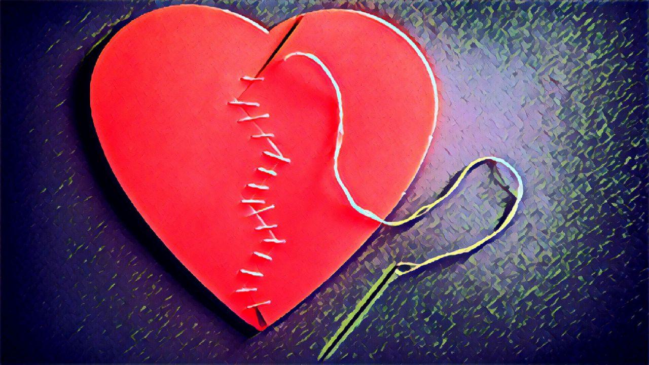 Conosci qualcuno che soffre per amore? Leggi come la rapper Dessa ha superato il suo dolore